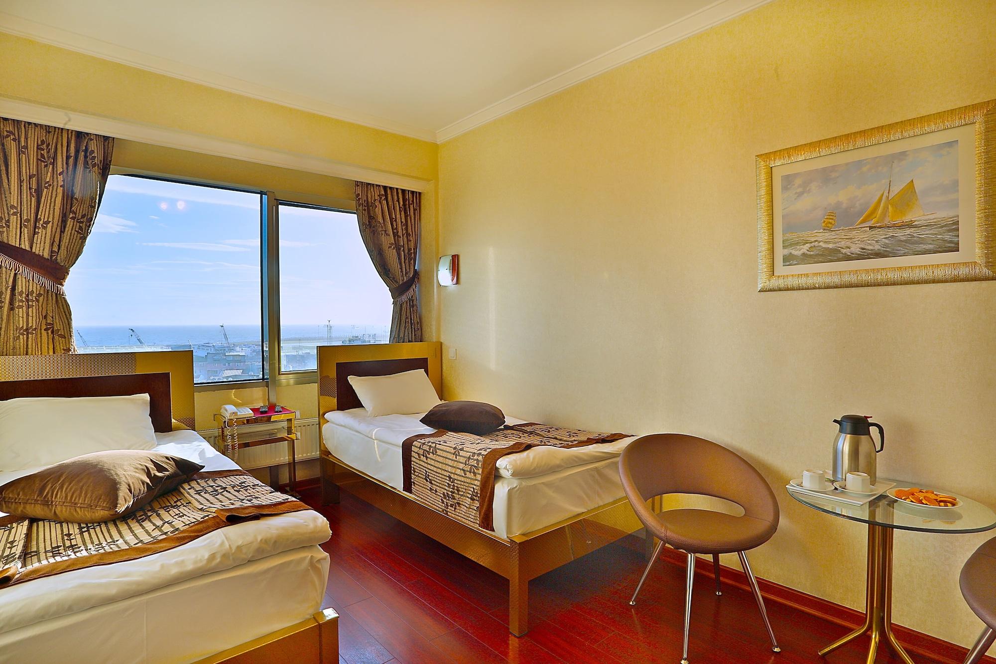 Grand Madrid Hotel Istanboel Buitenkant foto