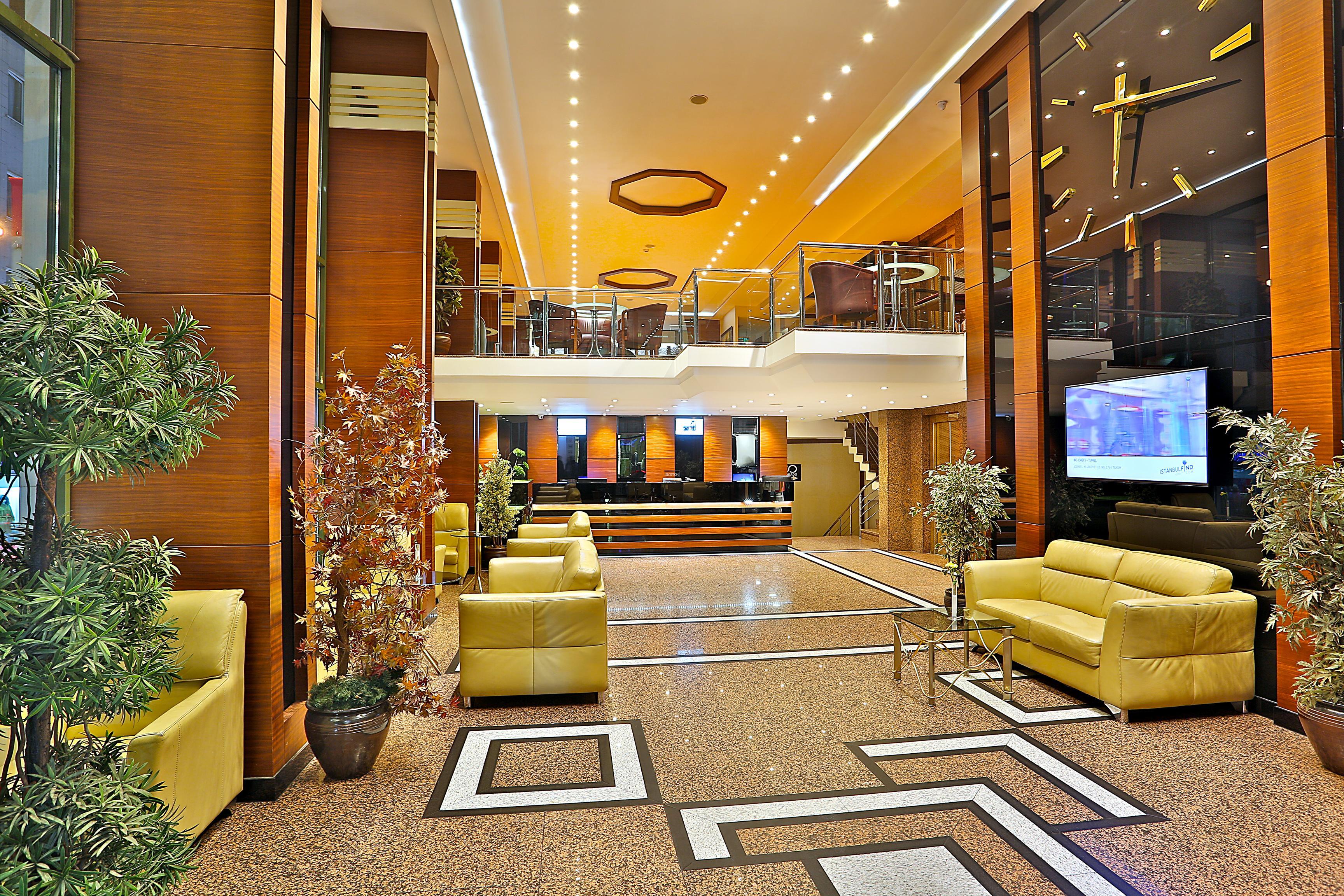 Grand Madrid Hotel Istanboel Buitenkant foto